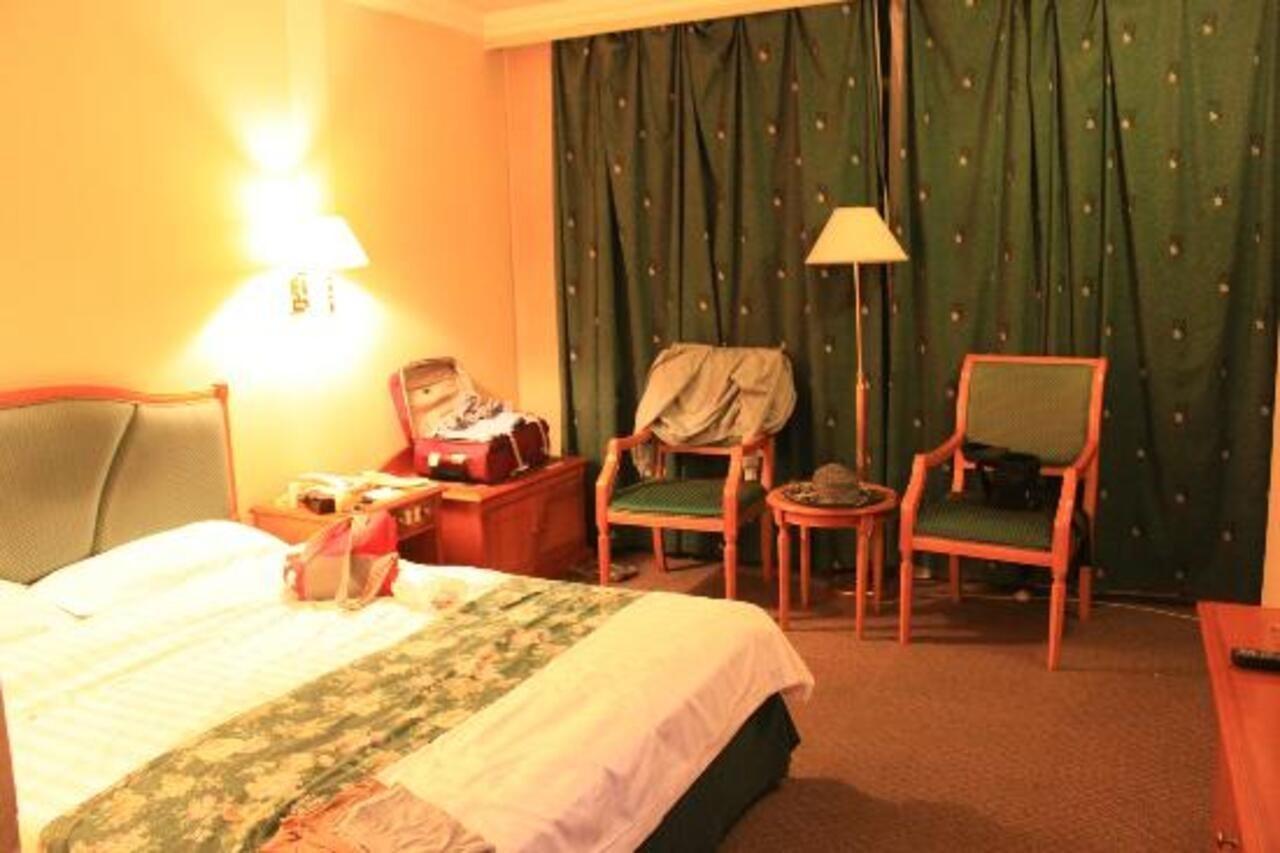 Garden City Hotel Ченду Екстер'єр фото