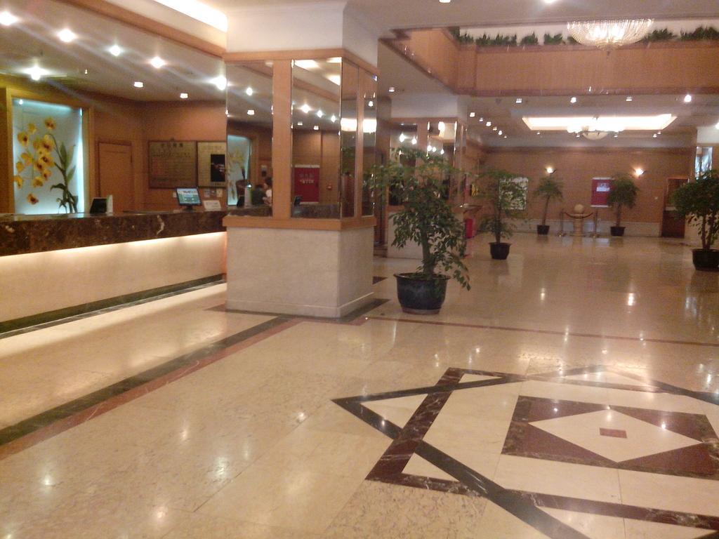 Garden City Hotel Ченду Екстер'єр фото