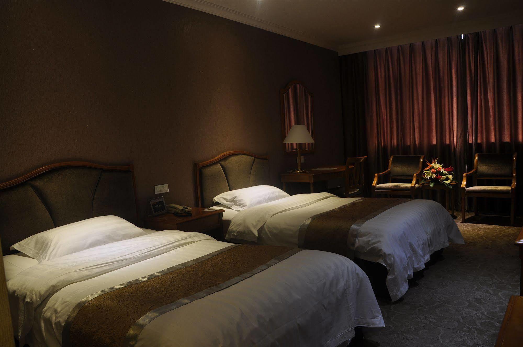 Garden City Hotel Ченду Екстер'єр фото