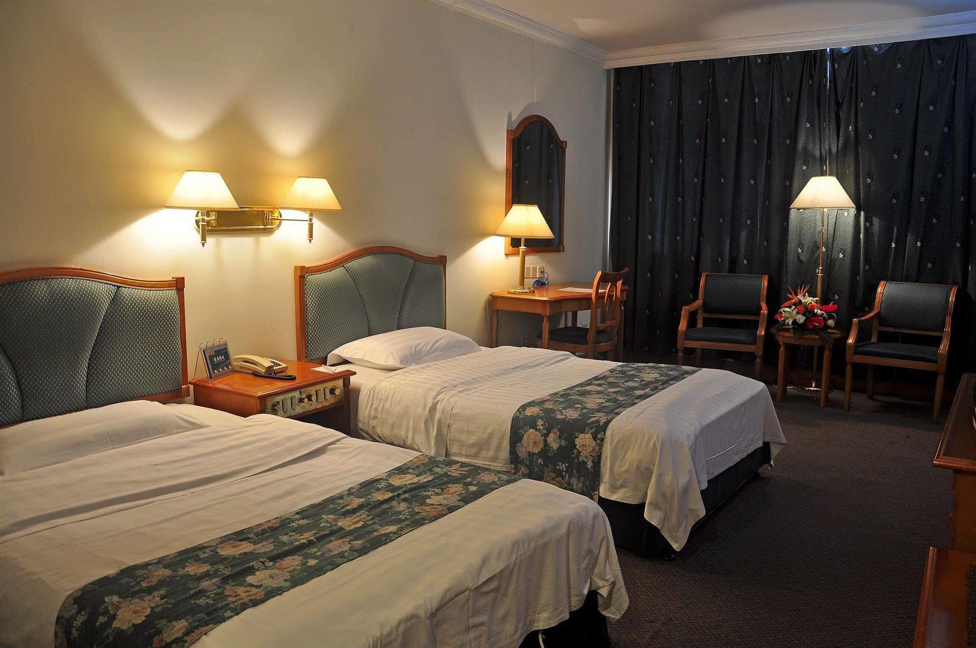 Garden City Hotel Ченду Екстер'єр фото