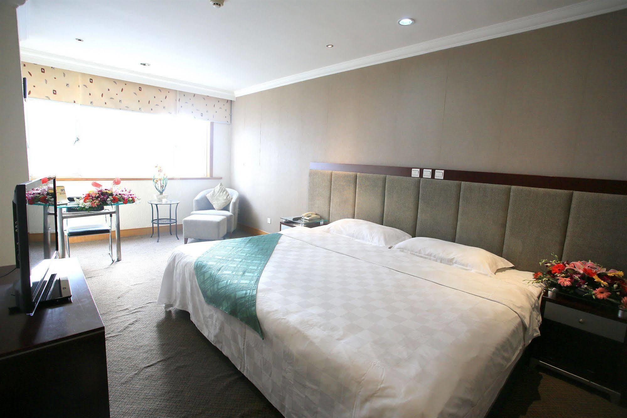 Garden City Hotel Ченду Екстер'єр фото